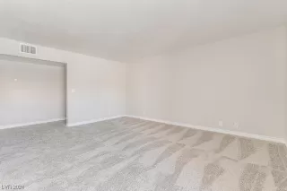 Photo #3: 2565769 Listing