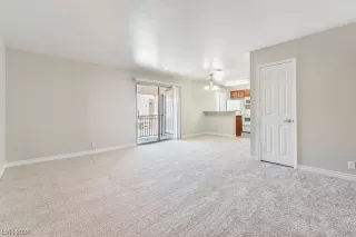 Photo #4: 2565769 Listing