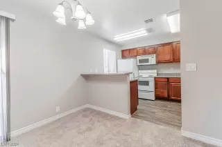 Photo #6: 2565769 Listing