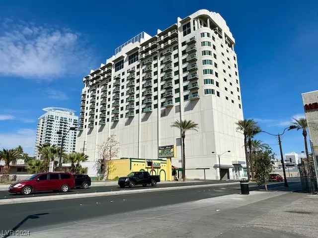 MLS: 2565776 Condo For Sale