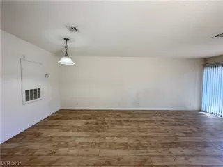 Photo #3: 2565779 Listing 