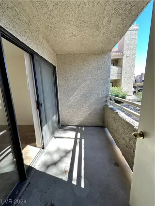 Photo #6: 2565779 Listing 