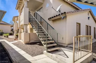 Photo #3: 2565791 Listing