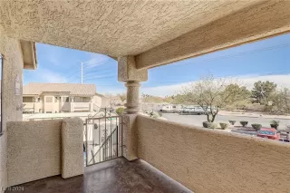 Photo #5: 2565791 Listing