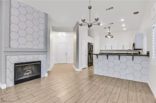 Photo #1: 2565805 Listing 