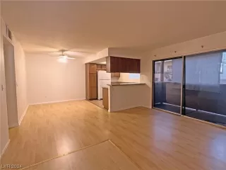 Photo #1: 2565811 Listing