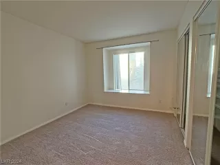 Photo #4: 2565811 Listing