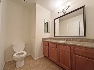 Photo #6: 2565811 Listing