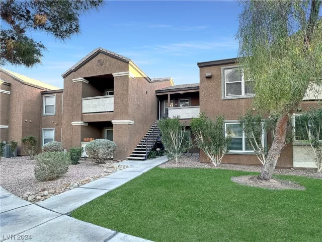 MLS: 2565867 Condo For Sale