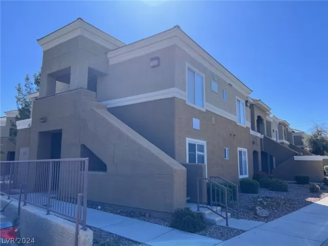 MLS: 2565871 Condo For Sale