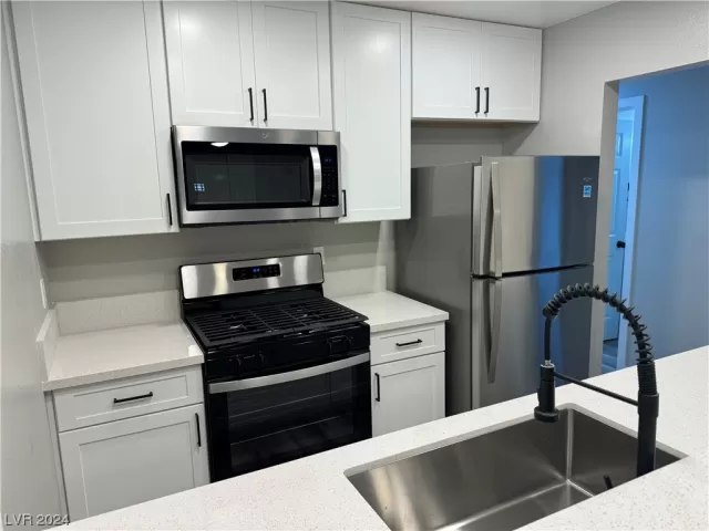 MLS: 2565922 Condo For Sale