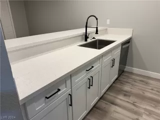 Photo #1: 2565922 Listing