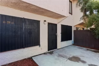 Photo #2: 2565935 Listing