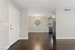 Photo #4: 2565935 Listing