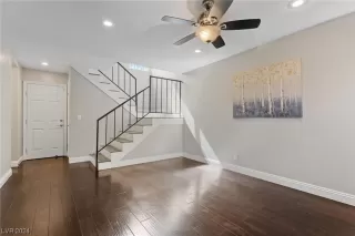 Photo #5: 2565935 Listing