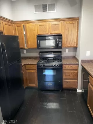 Photo #5: 2565939 Listing