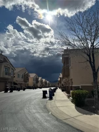 Photo #3: 2565941 Listing