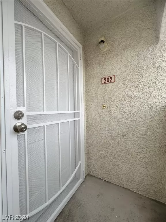 MLS: 2565944 Condo For Sale