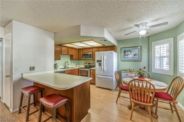 MLS: 2565950 Condo For Sale