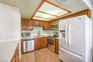 Photo #3: 2565950 Listing