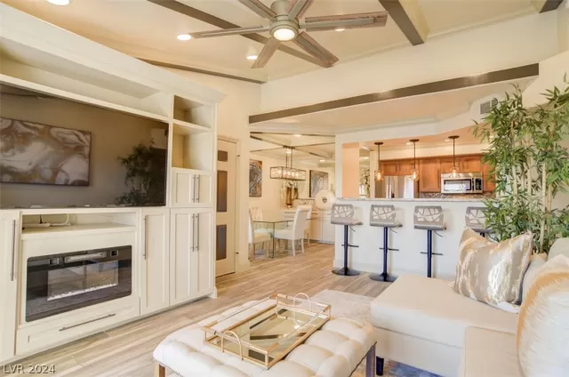 MLS: 2565970 Condo For Sale