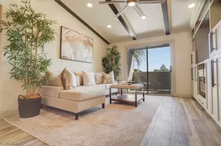 Photo #2: 2565970 Listing 