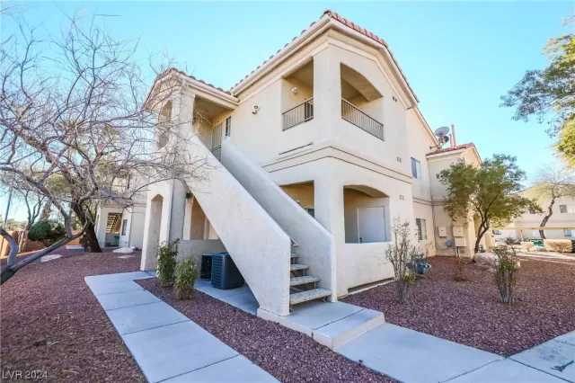 MLS: 2565982 Condo For Sale