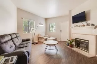 Photo #1: 2566002 Listing