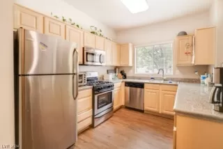 Photo #4: 2566002 Listing