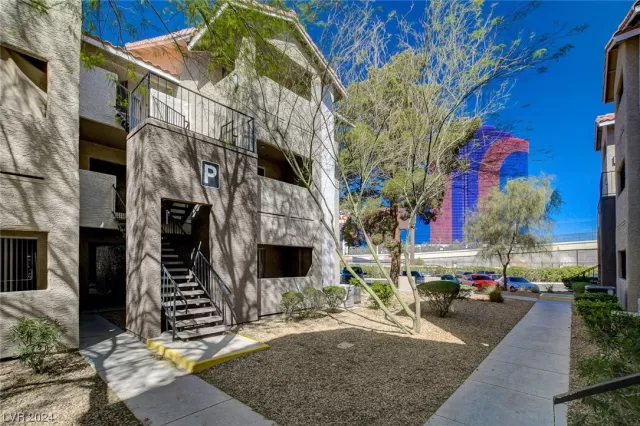 MLS: 2566054 Condo For Sale