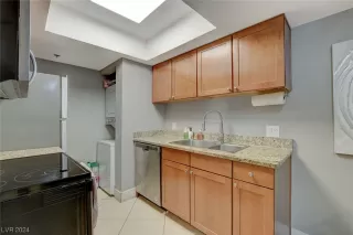 Photo #6: 2566054 Listing