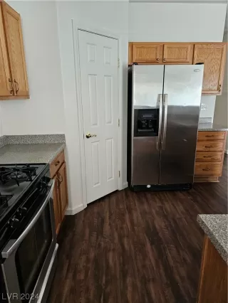 Photo #4: 2566072 Listing 