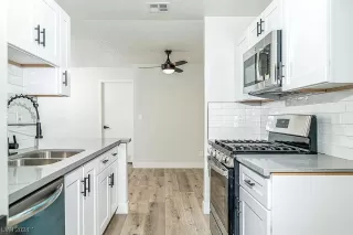 Photo #2: 2566086 Listing 