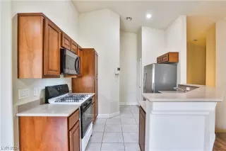 Photo #1: 2566091 Listing