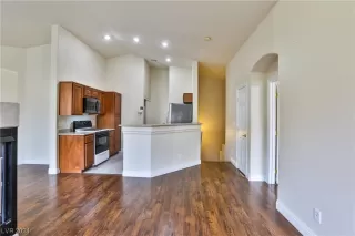 Photo #2: 2566091 Listing