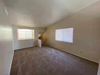 Photo #3: 2566092 Listing 