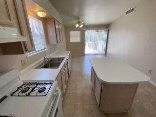 Photo #6: 2566092 Listing 