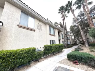 Photo #1: 2566094 Listing