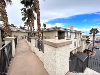 Photo #6: 2566094 Listing