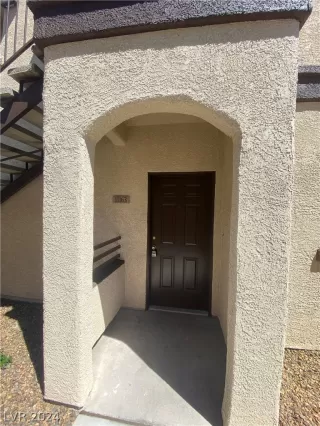 Photo #1: 2566097 Listing 