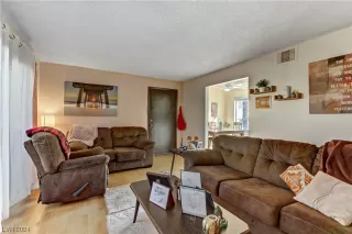 Photo #2: 2566157 Listing