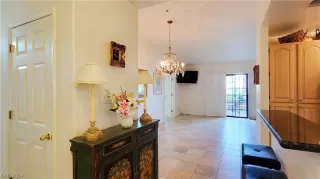 Photo #2: 2566165 Listing