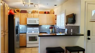 Photo #4: 2566165 Listing