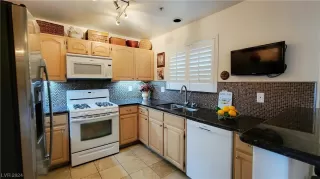 Photo #6: 2566165 Listing