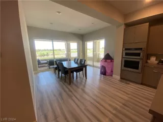 Photo #2: 2566175 Listing