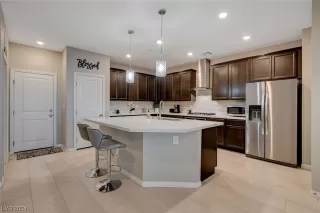 Photo #1: 2566199 Listing