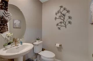 Photo #5: 2566199 Listing