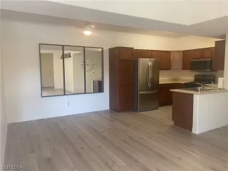 Photo #4: 2566269 Listing 