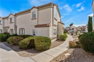 Photo #1: 2566301 Listing 