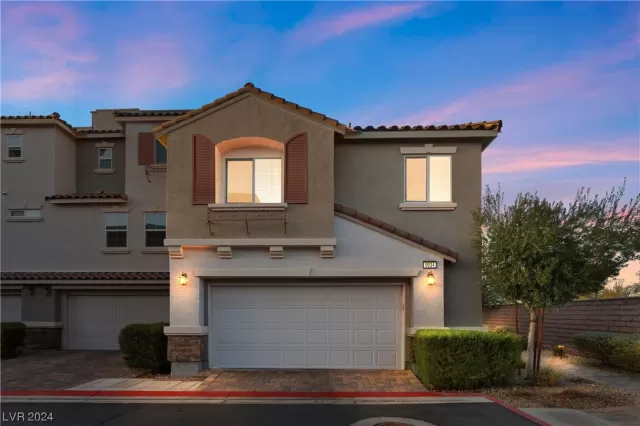 MLS: 2566304 Condo For Sale